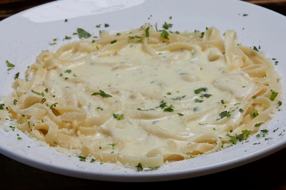 Fettuccine Alfredo